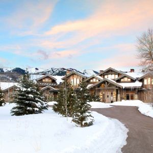 4079_N_Two_Creeks _Ranch_Exterior_cr_V1_5277